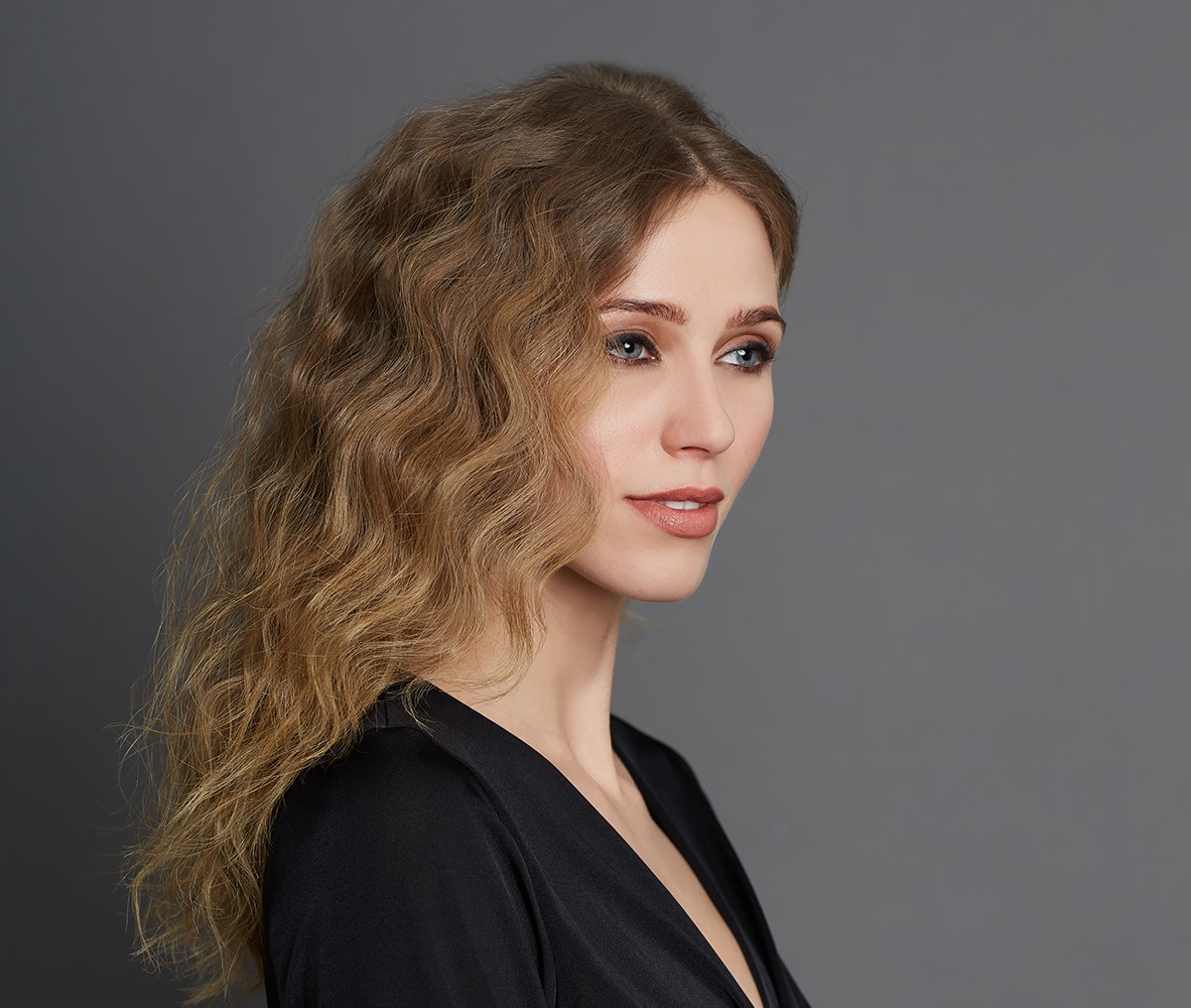 woman with wavy hair